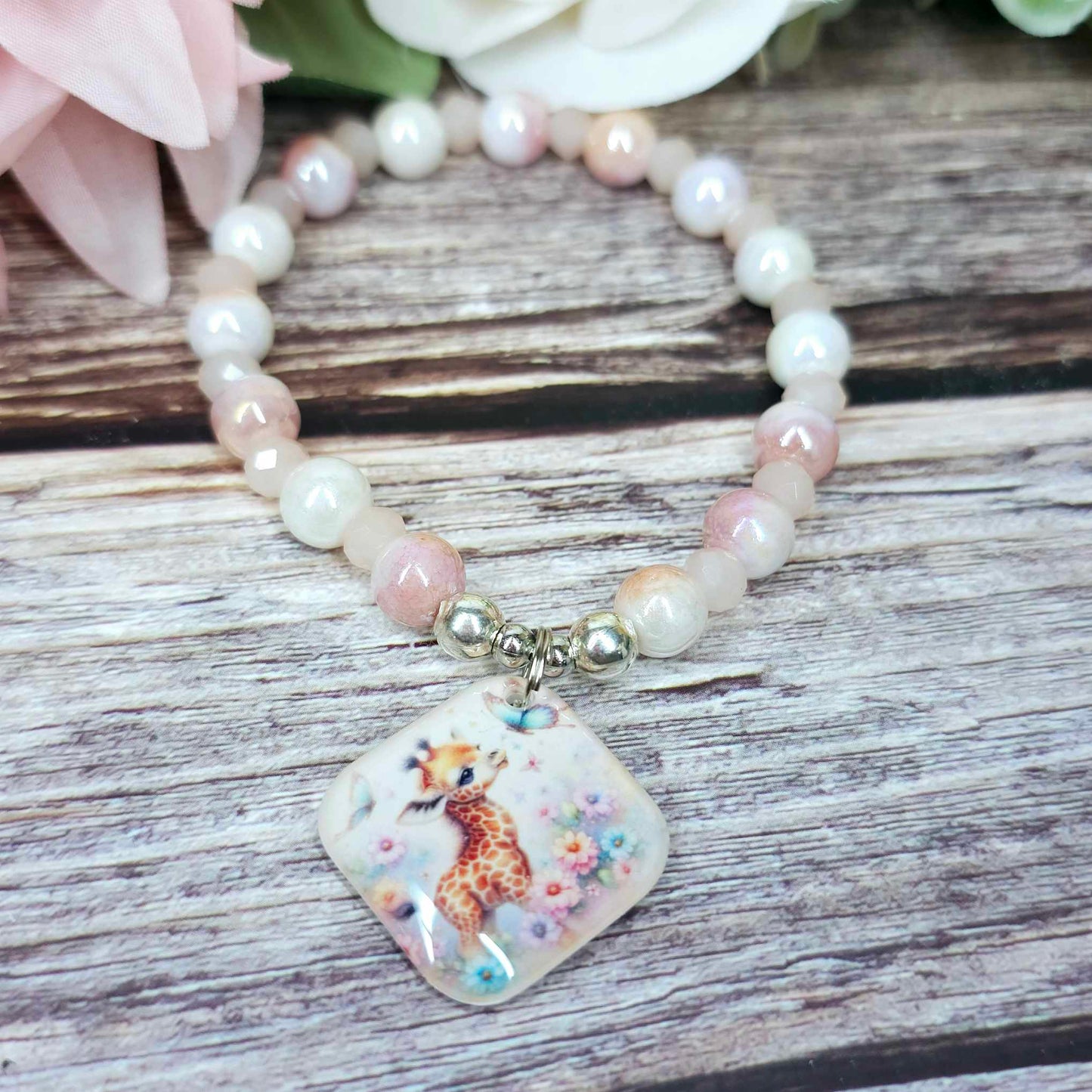 17 cm baby giraffe charm bracelet (16a)