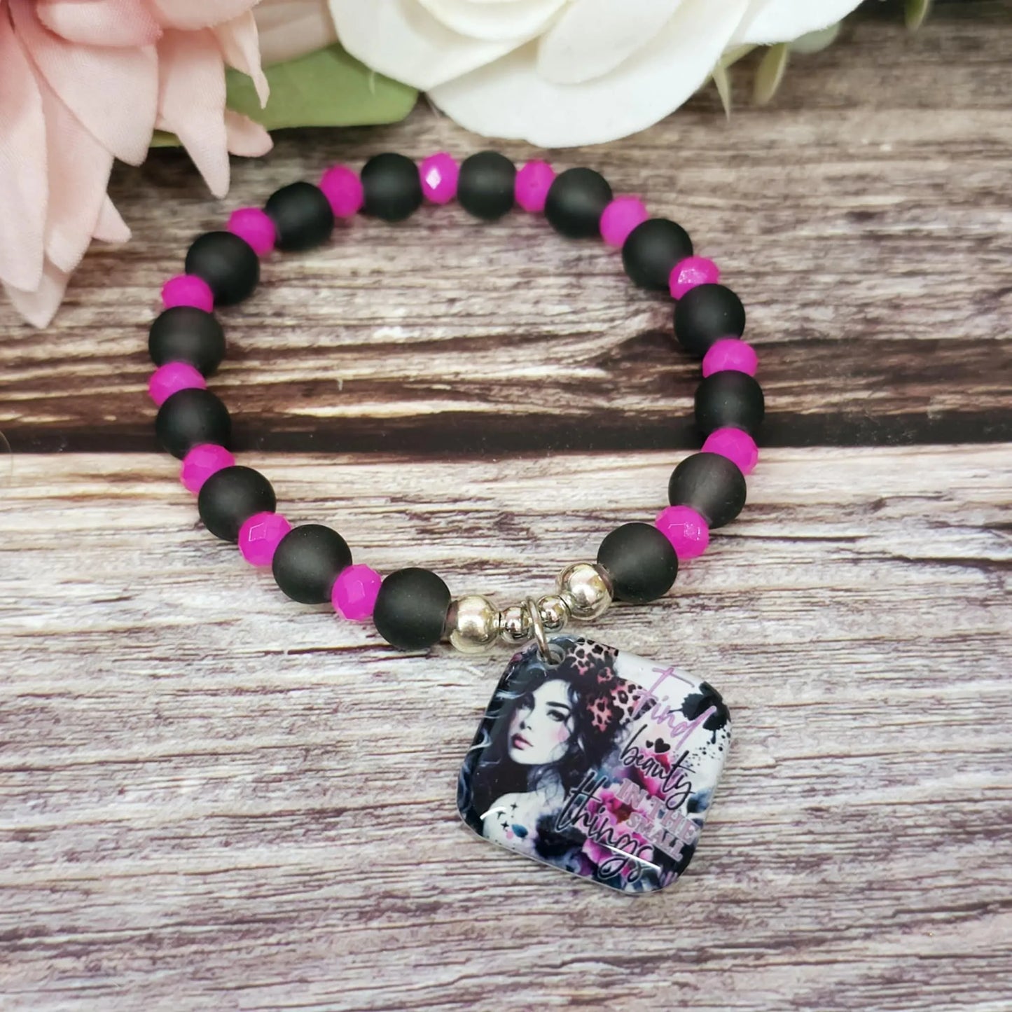 16cm Find beauty Handmade Beaded Bracelet with Unique Charm – Glass or Gemstone Beads (105a)